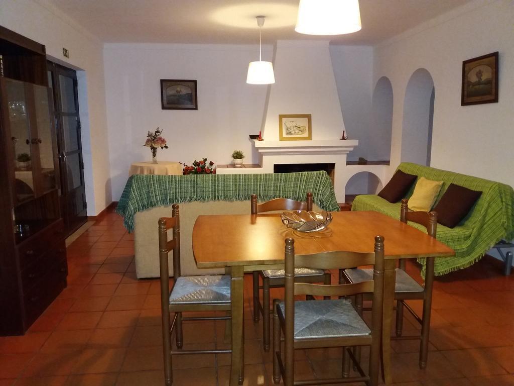 Alojamentos Vitinho 2 - Vila Nova Milfontes Віла-Нова-де-Мілфонтеш Екстер'єр фото