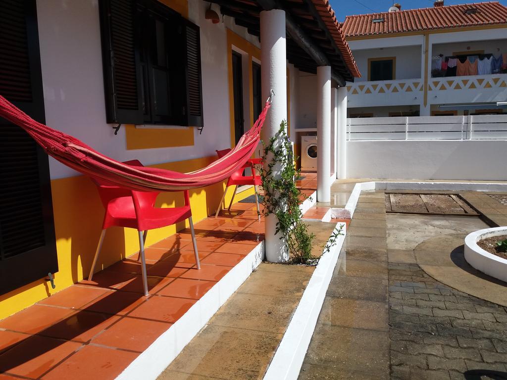 Alojamentos Vitinho 2 - Vila Nova Milfontes Віла-Нова-де-Мілфонтеш Екстер'єр фото