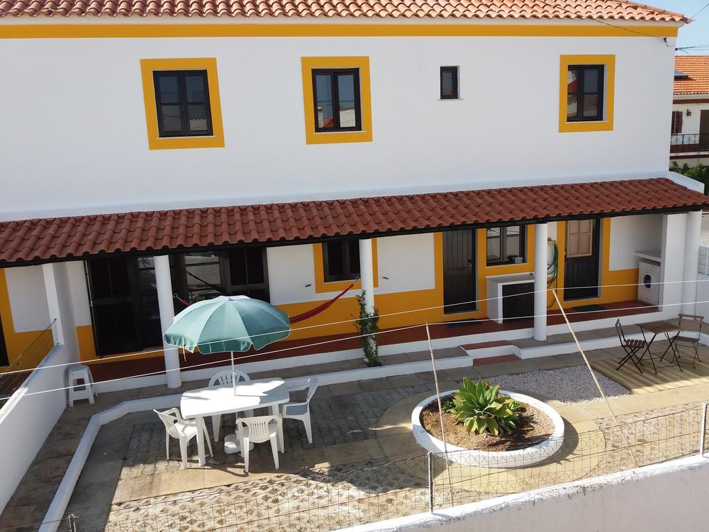 Alojamentos Vitinho 2 - Vila Nova Milfontes Віла-Нова-де-Мілфонтеш Екстер'єр фото