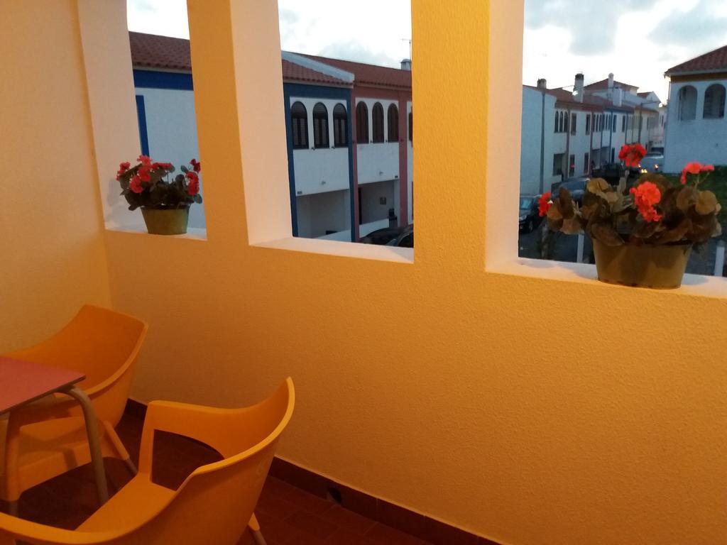Alojamentos Vitinho 2 - Vila Nova Milfontes Віла-Нова-де-Мілфонтеш Екстер'єр фото